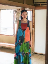 〈日本選貨|預購商品〉PAMM 紙繪花褶皺洋裝